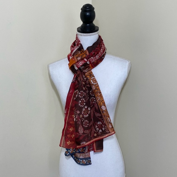 VINCE CAMUTO || woman’s scarf 🧣 size 70”L x 17 1/3”W - Picture 1 of 10